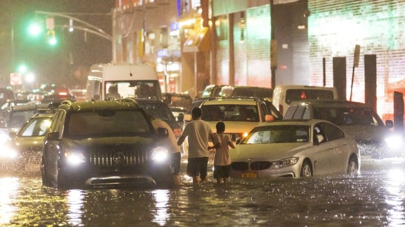 Au moins huit morts dans les inondations à New York, selon la police