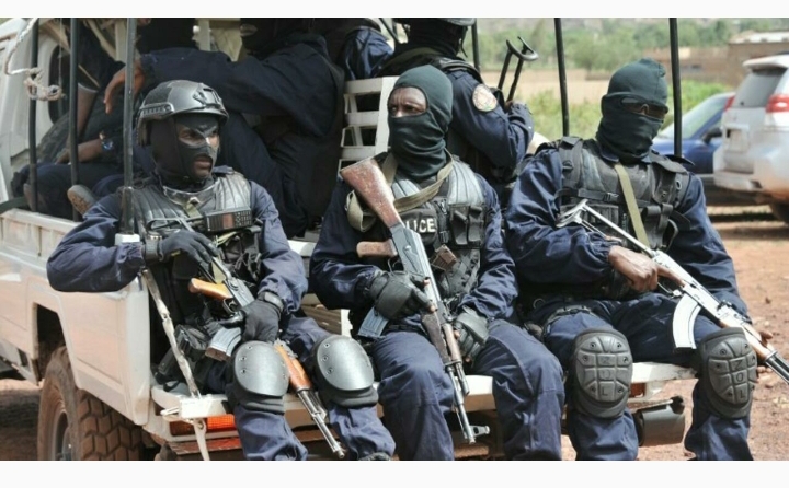 Mali: le commandant de la Forsat inculpé pour meurtres, écroué, mais vite libéré