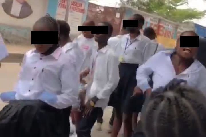 RDC: des élèves exclus de leur établissement après la diffusion d’une «sextape»