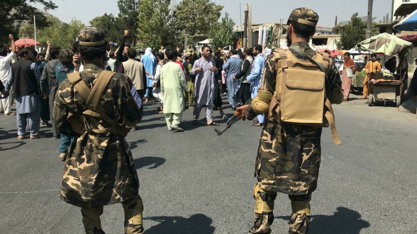 Afghanistan: deux journalistes arrêtés puis battus alors qu'ils couvraient une manifestation Afghanistan: deux journalistes arrêtés puis battus alors qu'ils couvraient une manifestation