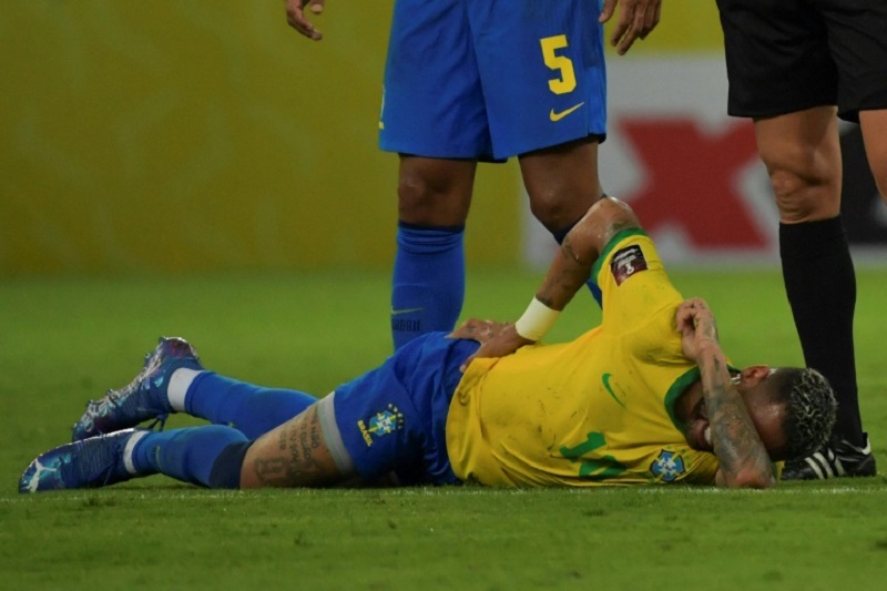 ​"Que dois-je faire de plus pour qu'ils me respectent ?" se lamente Neymar