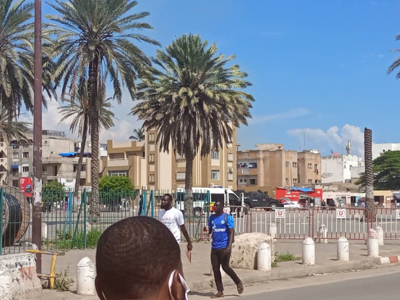 ​Manifestation contre la vie chère : la place de la Nation quadrillée, pas encore l'ombre d'un manifestant