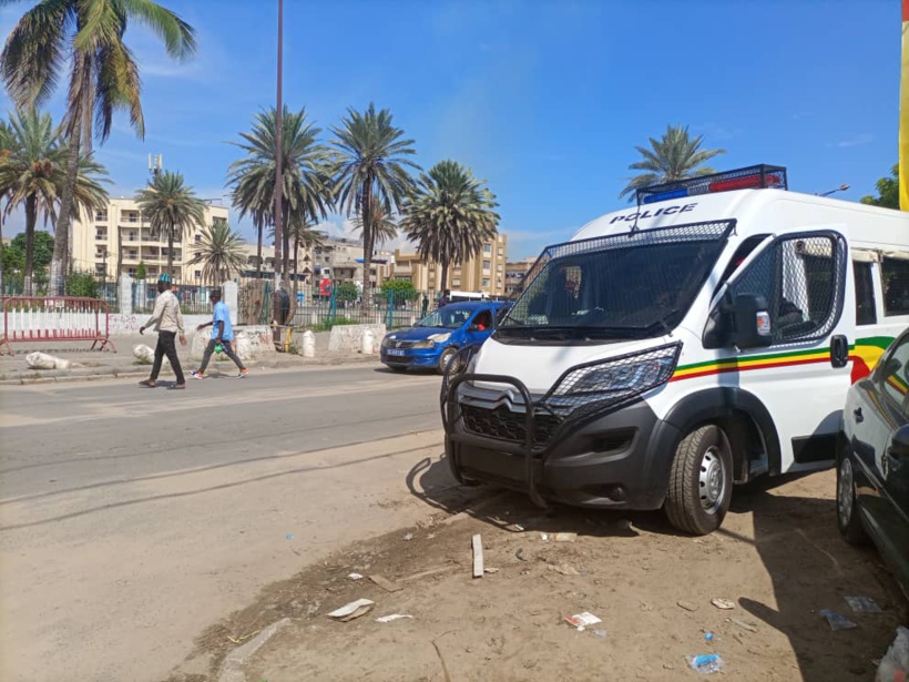 ​Manifestation contre la vie chère : la place de la Nation quadrillée, pas encore l'ombre d'un manifestant