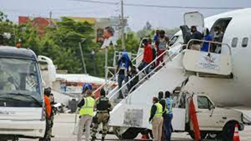 L'administration Biden accélère l'expulsion de milliers de migrants du Texas vers Haïti