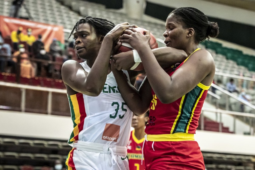 Quart de finale: Bousculées, les "lionnes" mènent à la mi-temps (37-22) Quart de finale: Bousculées, les "lionnes" mènent à la mi-temps (37-22)