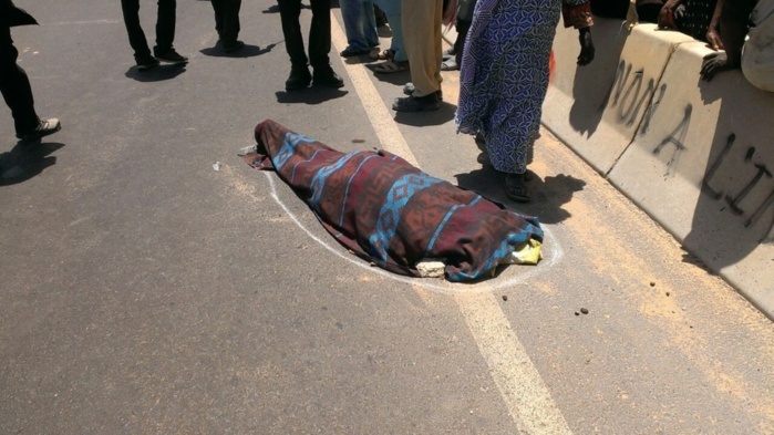 Dakar : un camion passe sur un vieux de 60 ans