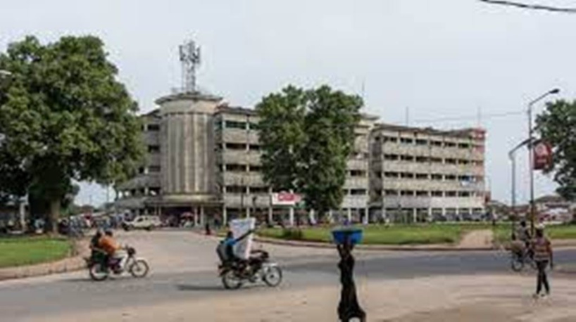 RDC: toujours en détention, le journaliste Sosthène Kambidi bientôt transféré à Kananga