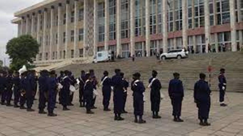 RDC: le Parlement abandonne le projet de loi sur la «Congolité» RDC: le Parlement abandonne le projet de loi sur la «Congolité»