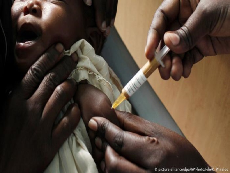 Paludisme: l'OMS recommande le déploiement massif du vaccin RTS,S chez les enfants