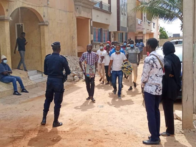 11 enseignants des classes passerelles arrêtés ce mardi par la police 11 enseignants des classes passerelles arrêtés ce mardi par la police