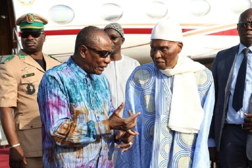Guinée: le Colonel Doumbouya esquive l'invitation faite par Wade à Condé