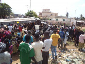 Rufisque: la catastrophe évitée de peu : un bus tata entre en collision avec un train, plusieurs blessés dénombrés