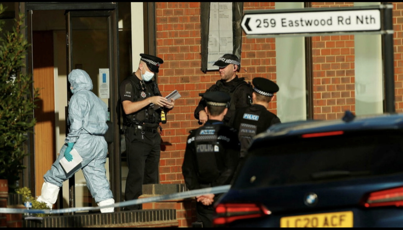 Député tué au Royaume-Uni: le gouvernement envisage une protection policière pour les élus Député tué au Royaume-Uni: le gouvernement envisage une protection policière pour les élus