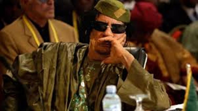 Le 20 octobre 2011, Mouammar Kadhafi était tué avec plusieurs de ses compagnons dans des circonstances qui ne sont toujours pas clarifiées. Ses sympathisants ont dénoncé, dans un communiqué publié mardi 19 octobre, « les crimes de guerre commis par l Le 20 octobre 2011, Mouammar Kadhafi était tué avec plusieurs de ses compagnons dans des circonstances qui ne sont toujours pas clarifiées. Ses sympathisants ont dénoncé, dans un communiqué publié mardi 19 octobre, « les crimes de guerre commis par l