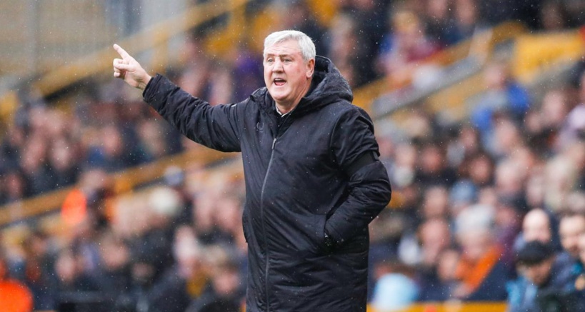 Newcastle vire son coach Steve Bruce après le rachat par les Saoudiens Newcastle vire son coach Steve Bruce après le rachat par les Saoudiens