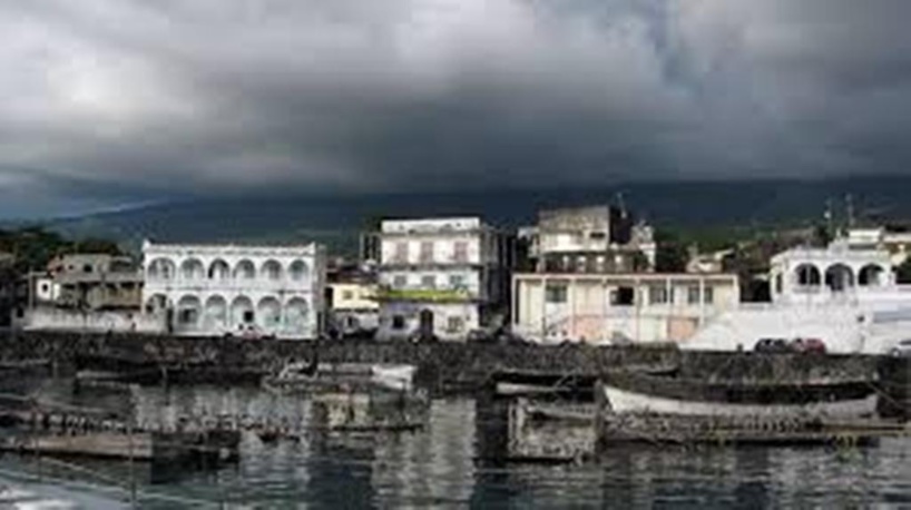 Covid-19: aux Comores, un passe sanitaire qui ne dit pas son nom Covid-19: aux Comores, un passe sanitaire qui ne dit pas son nom