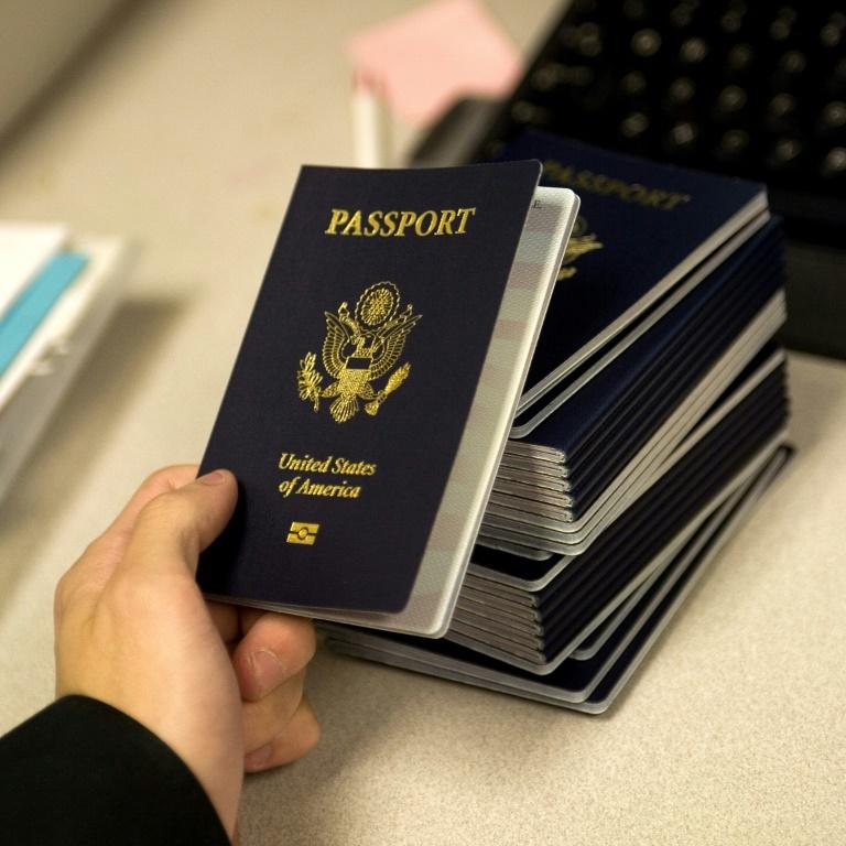 Les États-Unis délivrent le premier passeport avec genre «X»