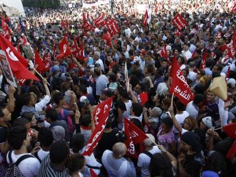 Manifestation anti-Ennahda à Tunis, le 23 octobre 2013. REUTERS/Zoubeir Souissi