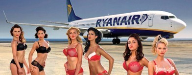 Les hôtesses de Ryanair sortent un calendrier 2014 très sexy
