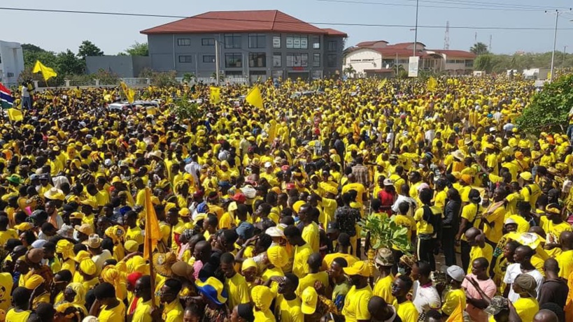 Présidentielle gambienne : marée humaine à l'investiture de Usainou Darboe, leader de UDP