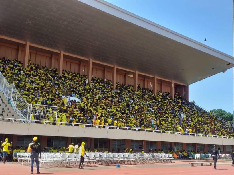 Présidentielle gambienne : marée humaine à l'investiture de Usainou Darboe, leader de UDP Présidentielle gambienne : marée humaine à l'investiture de Usainou Darboe, leader de UDP