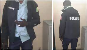 Deux faux-policiers déférés au parquet pour usurpation de fonction, chantage sexuel et extorsion de fonds 