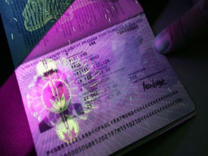 Trafic de visas canadiens: une trentaine de plaintes déposées, le faussaire et 4 complices présumés arrêtés