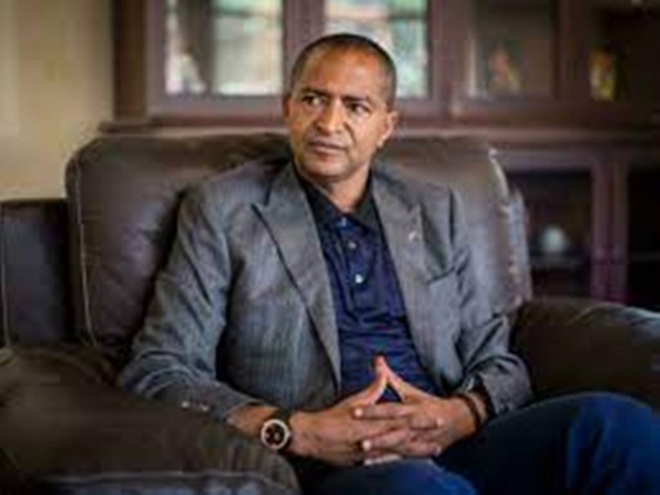 RDC: pourquoi les consultations de Moïse Katumbi sur son maintien dans la majorité s’éternisent ?