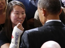 En déplacement à Boston le 30 octobre 2013, Barack Obama a rencontré aussi des partisans de sa réforme de l'assurance maladie. REUTERS/Kevin Lamarque