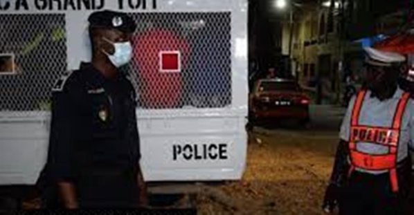 Vol de bijoux à Ziguinchor: la police a mis la main sur le présumé cerveau du gang et ses complices Vol de bijoux à Ziguinchor: la police a mis la main sur le présumé cerveau du gang et ses complices