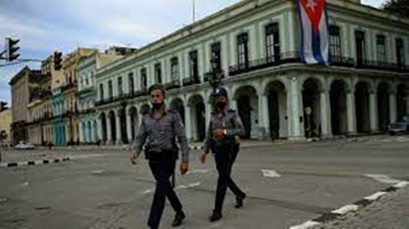 À Cuba, la police empêche les dissidents de manifester À Cuba, la police empêche les dissidents de manifester