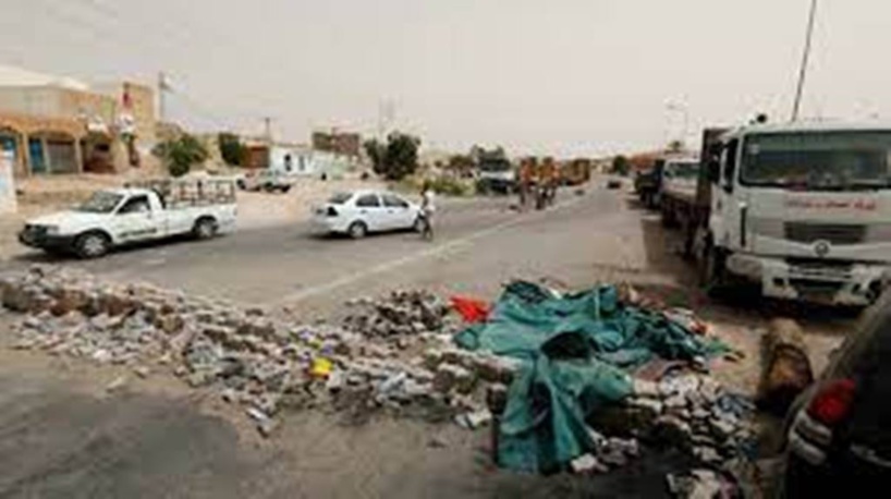 Tunisie: les jeunes de Tataouine attendent les fonds promis pour leur gouvernorat Tunisie: les jeunes de Tataouine attendent les fonds promis pour leur gouvernorat