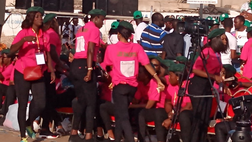 Meeting d’investiture de Barthélémy Dias: déjà une marée humaine à Grand-Yoff Meeting d’investiture de Barthélémy Dias: déjà une marée humaine à Grand-Yoff