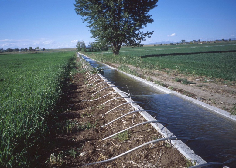 Maîtrise de l’eau pour une production agricole garantie: la nécessité d'un cadre institutionnel Maîtrise de l’eau pour une production agricole garantie: la nécessité d'un cadre institutionnel