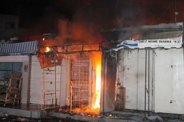 Incendie au Parc Lambaye : 500.000 F CFA et deux maisons partis en fumée