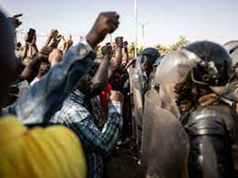 Burkina Faso: une journée sous tension à Ouagadougou Burkina Faso: une journée sous tension à Ouagadougou