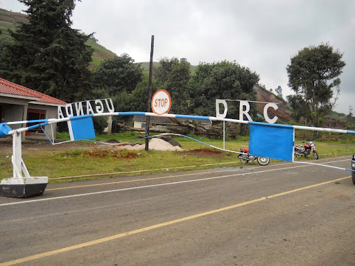 Frappes aériennes et tirs d'artillerie depuis l'Ouganda sur des positions ADF en RDC