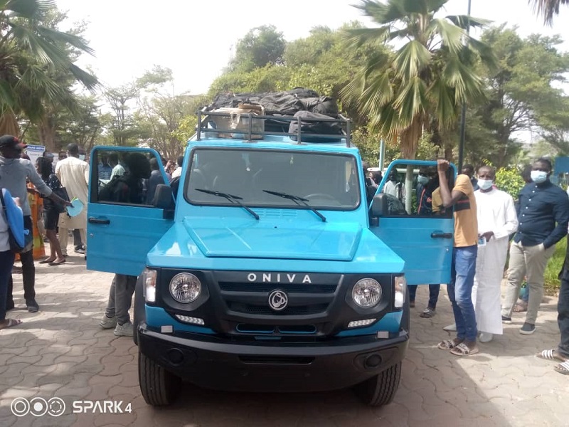 ​Transport: l'ESP et Oniva présentent le prototype de véhicule 100 % sénégalais pour remplacer les «7 places»