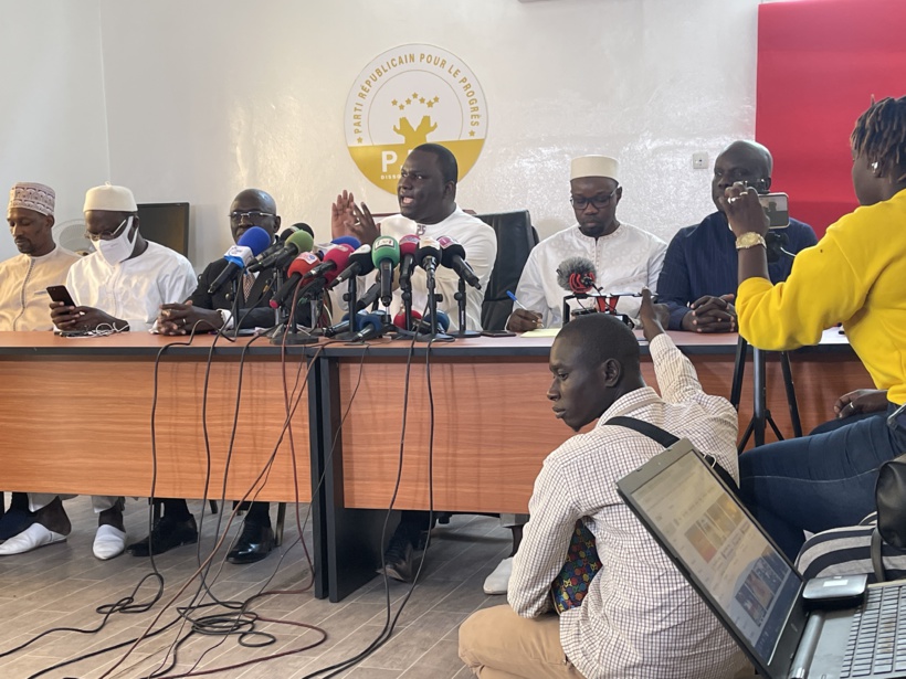 Yewwi Askan Wi annonce une citation directe contre Djibril Ngom pour « abus de confiance »