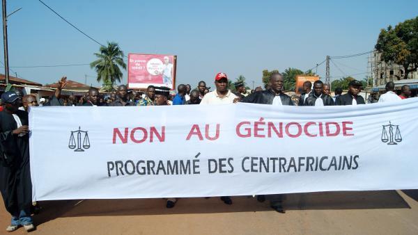 Lors de la manifestation des magistrats et du monde judiciaire, à Bangui, le vendredi 22 novembre. AFP PHOTO / PACOME PABANDJI