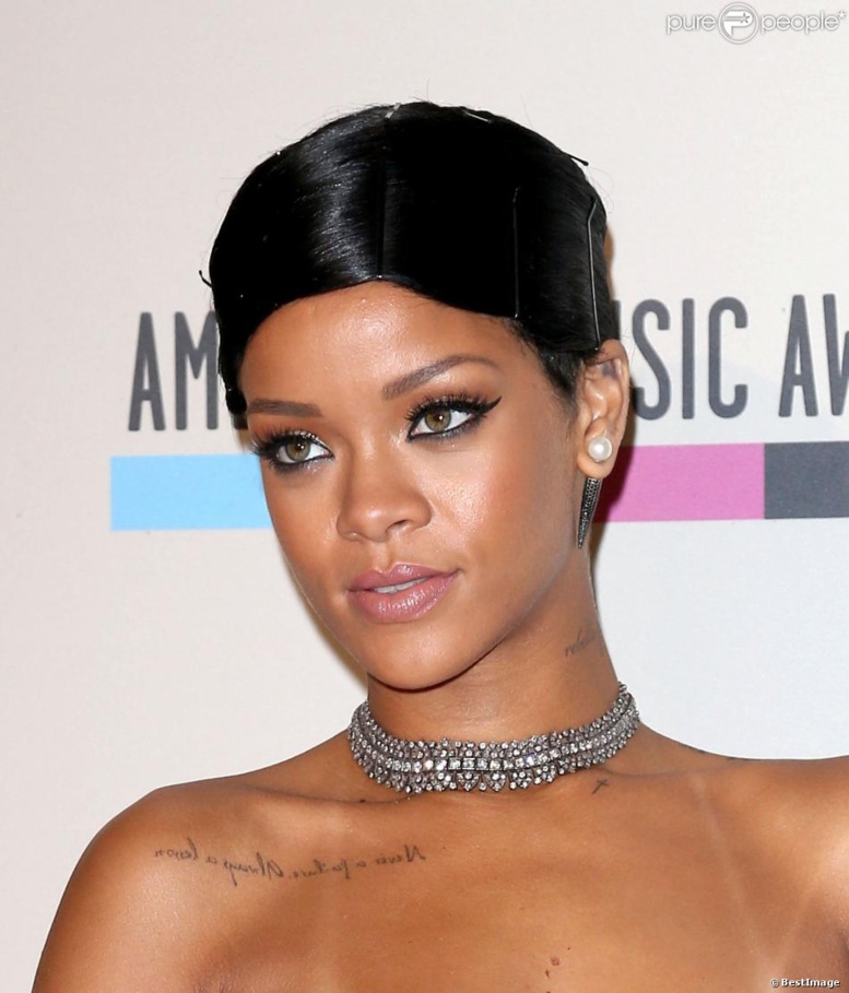 American Music Awards 2013, le palmarès : Rihanna honorée par sa maman