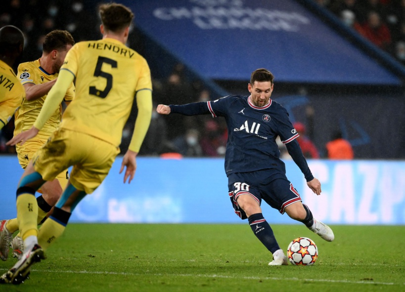 Ligue des champions: Paris domine Bruges grâce à des doublés de Mbappé et Messi Ligue des champions: Paris domine Bruges grâce à des doublés de Mbappé et Messi