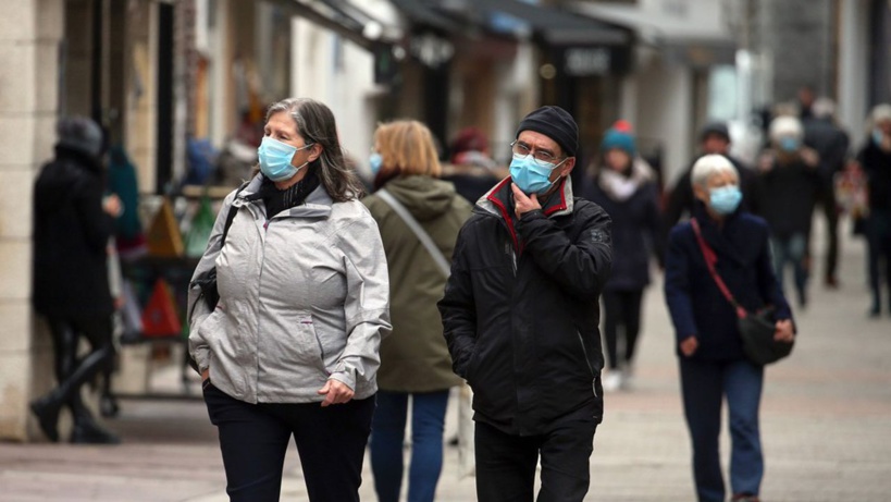 Omicron: aucun autre variant Covid-19 ne s'est propagé aussi vite, selon l'OMS