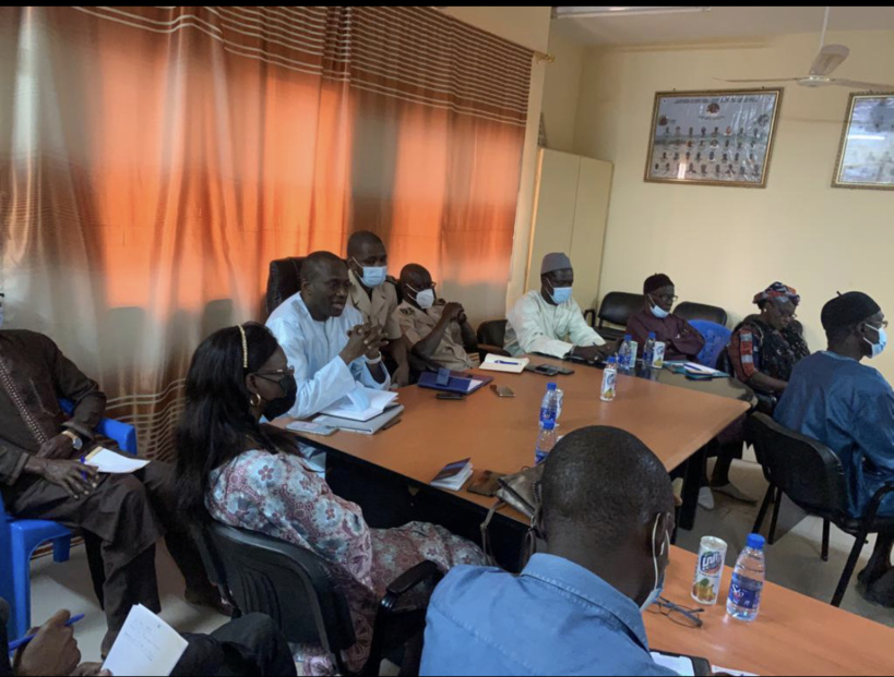 Construction Port multifonction de Ndayane: le DG du PAD, Aboubacar Sédikh Béye, rencontre les populations de Popenguine-Ndayane et Yene Construction Port multifonction de Ndayane: le DG du PAD, Aboubacar Sédikh Béye, rencontre les populations de Popenguine-Ndayane et Yene