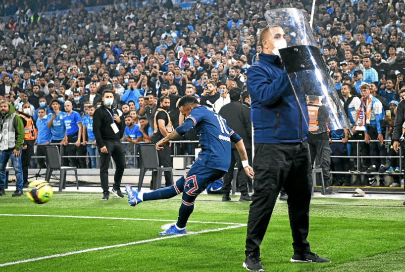 Décision gouvernement: les bouteilles bientôt interdites pour les matchs de l'équipe de France Décision gouvernement: les bouteilles bientôt interdites pour les matchs de l'équipe de France