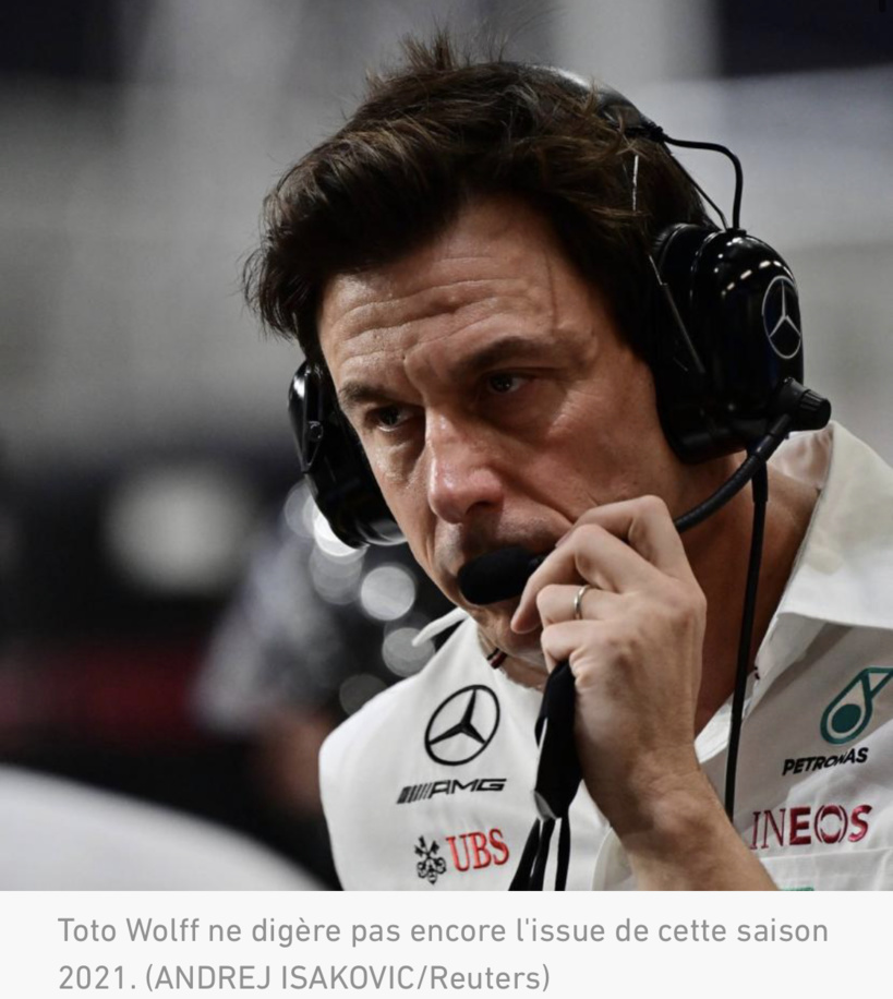 « On a volé sa couronne à Lewis », fulmine le patron de Mercedes Toto Wolff « On a volé sa couronne à Lewis », fulmine le patron de Mercedes Toto Wolff