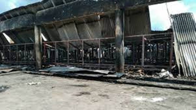 Au Burundi, des ONG soupçonnent une véritable hécatombe dans l'incendie de la prison de Gitega Au Burundi, des ONG soupçonnent une véritable hécatombe dans l'incendie de la prison de Gitega