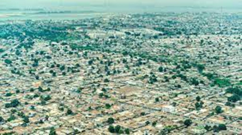Brazzaville relâche son couvre-feu pour Noël, une première fois depuis mars 2020 Brazzaville relâche son couvre-feu pour Noël, une première fois depuis mars 2020