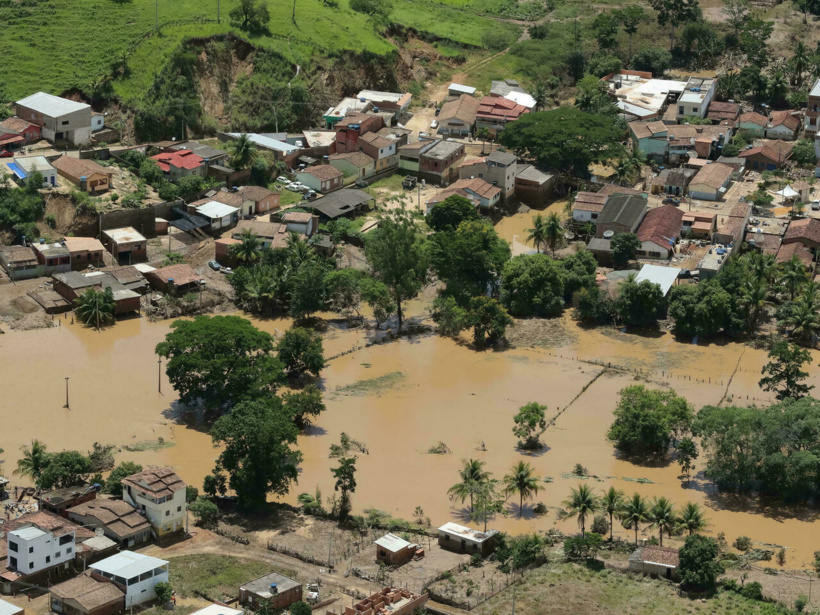 Brésil: inondations massives dans l'État de Bahia, l'eau et l'électricité coupées