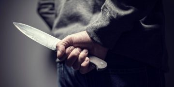 8 mois sans salaire, il débarque dans le bureau de son ex-employeur et menace de le tuer